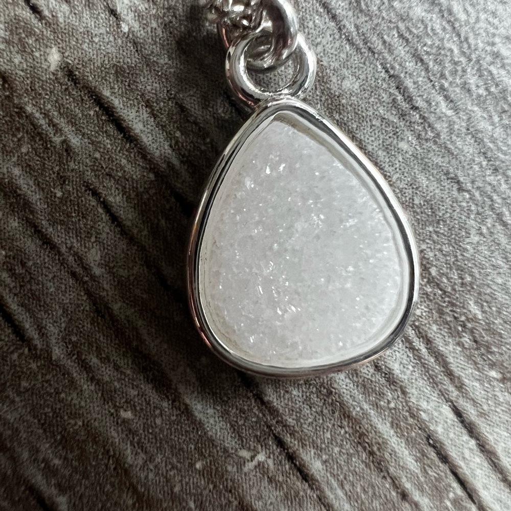 Luna Norte Druzy Quartz Elegant Silver over brass Teardrop Pendant Necklace - Picture 3 of 14